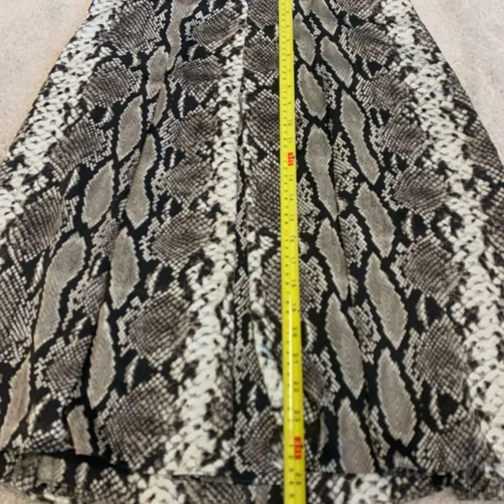 Jones New York Collection gray snake print Skirt Sz 4